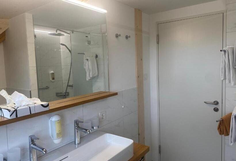 スタンダードトリプルルーム, Hirschen Wald Gasthaus & Bäckerei