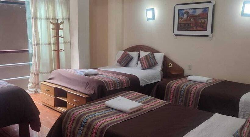 חדר סטנדרט לארבעה, Hostal Urpi