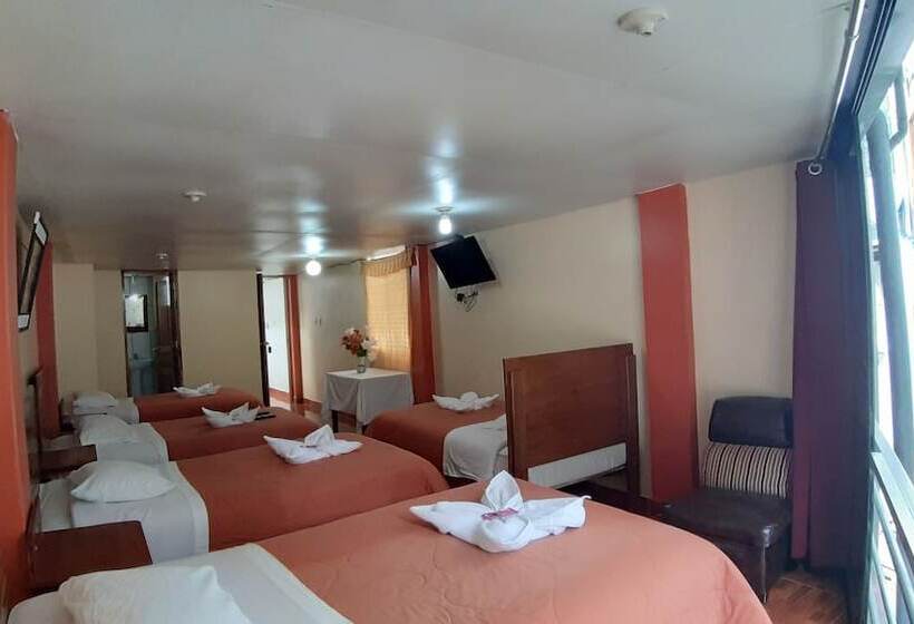 חדר משפחתי, Hostal Urpi