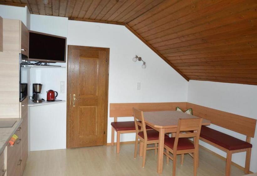 1 Bedroom Apartment Lake View, Bauernhof Unterhöfner