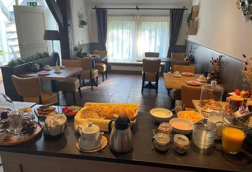 Standard Neljän Hengen Huone, An De Esch