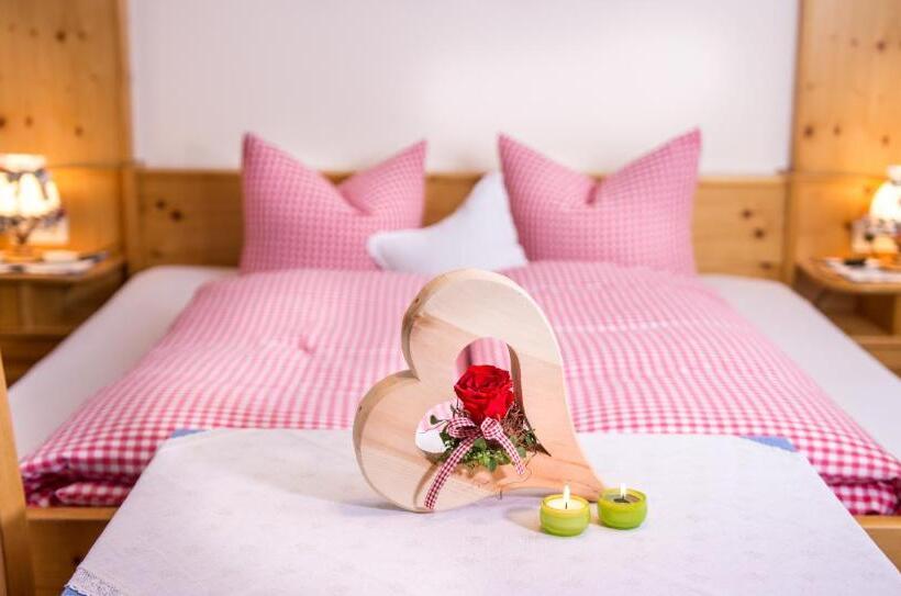 バルコニー付きスタンダードルーム, Landhaus Tipotsch