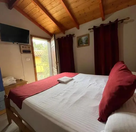 اتاق لوکس, Rooms Emiliano Castle Of Kruja