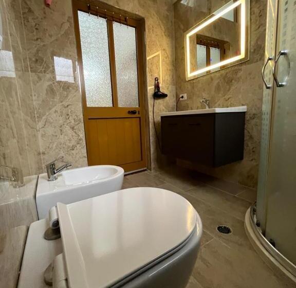 スタンダード４人部屋, Rooms Emiliano Castle Of Kruja