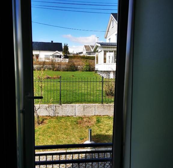 Апартаменты 2 Спальни, Apart