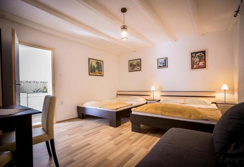 1 Bedroom Apartment Lake View, Casa Bella & Nova