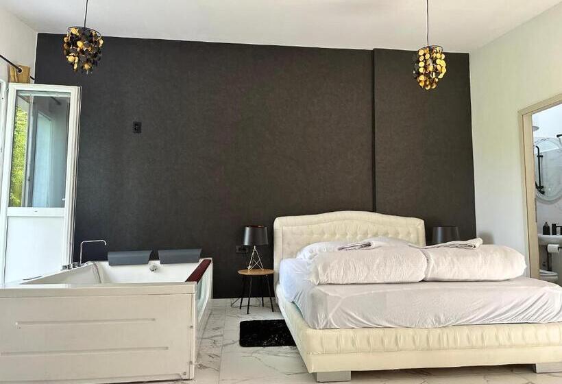 سوییت لوکس, Casa Bella & Nova