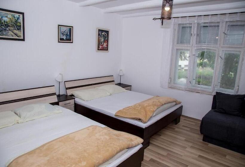 1 Bedroom Apartment Lake View, Casa Bella & Nova