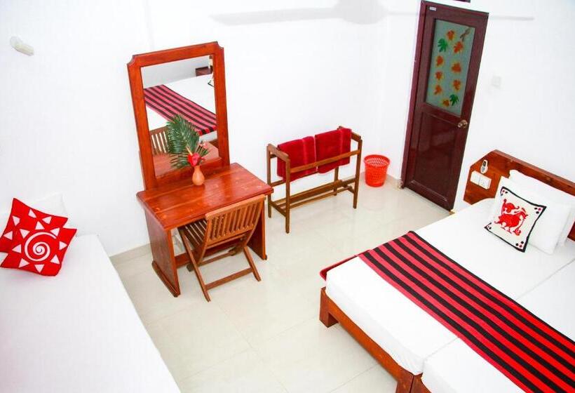 Номер Стандарт Трехместный, Darshani Lodge