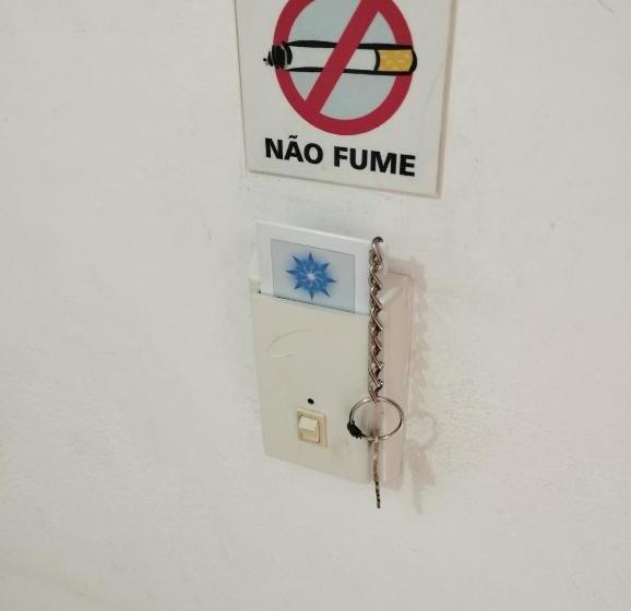 デラックストリプルルーム, Estrela Da Manhã