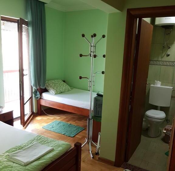 اتاق استاندارد با بالکن, Guest House Pansion 10