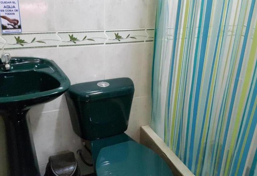 اتاق استاندارد, Hostal Los Lirios