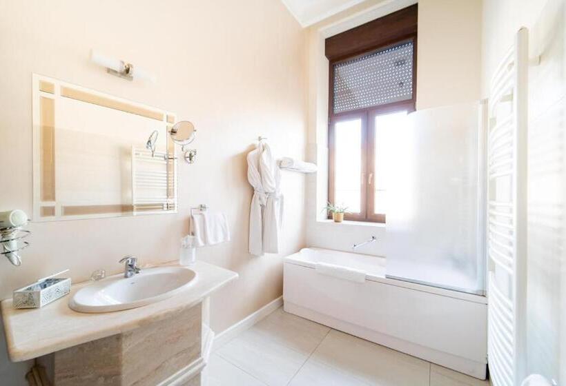 スタンダードルーム, Picasso Boutique