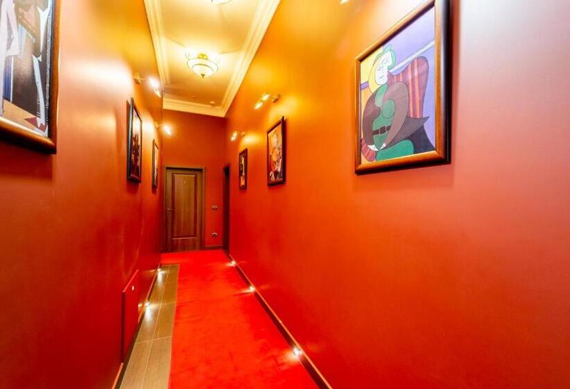 سوییت جونیور, Picasso Boutique