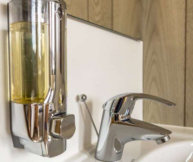 اتاق خانوادگی با سرویس بهداشتی مشترک, Vogar Travel Service