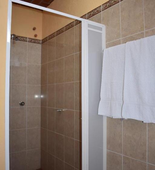 חדר משפחתי, Posada Rincon Magico