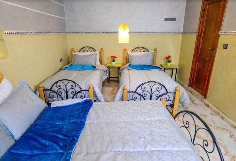 اتاق استاندارد چهار تخته, Hôtel Faouzi