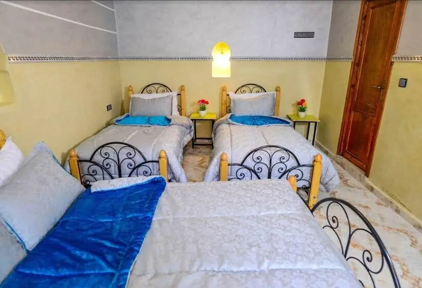 اتاق استاندارد چهار تخته, Hôtel Faouzi