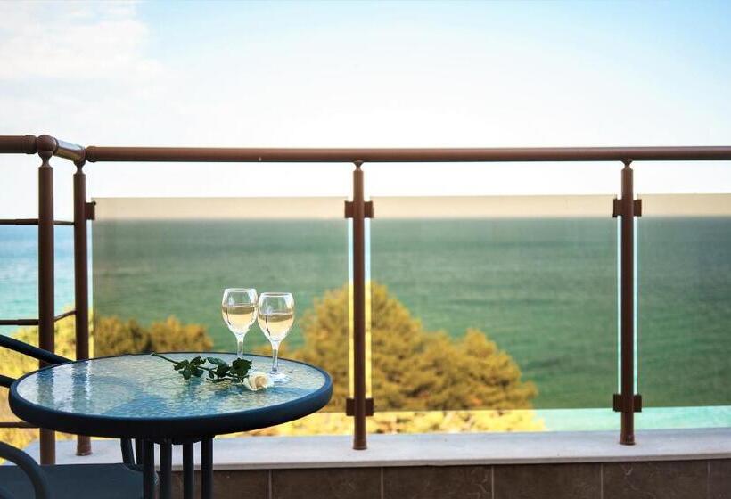 דירת שני חדרים עם מרפת, Moreto Seaside Apart