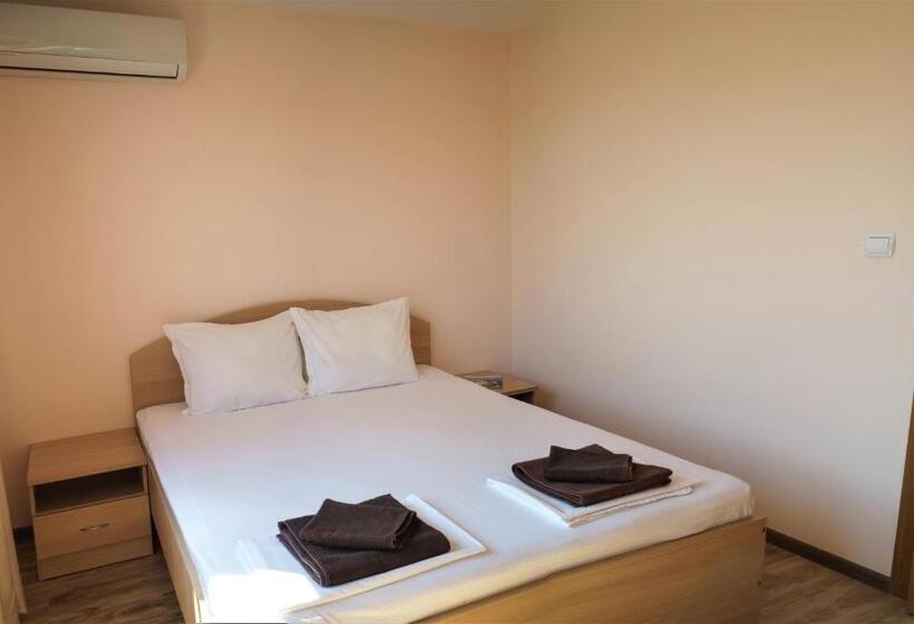 דירת חדר עם נוף לים ומרפסת, Moreto Seaside Apart