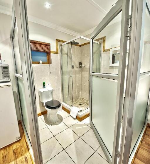 غرفة قياسية سرير كينج, Crisp Guest Rooms