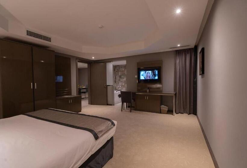 سوییت خانوادگی, Park House