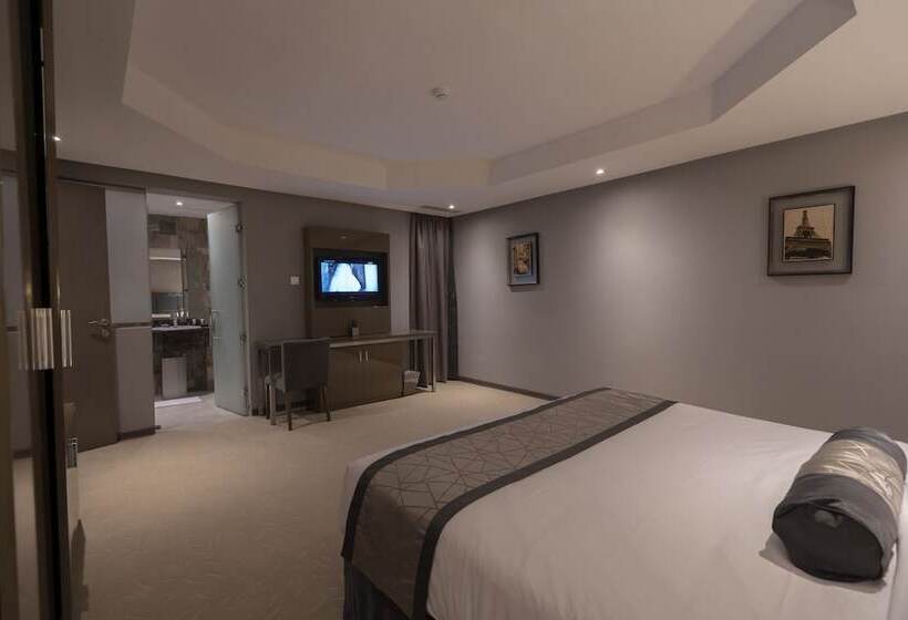 سوییت جونیور, Park House