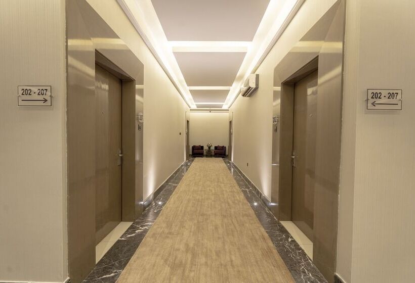 Полулюкс, Park House