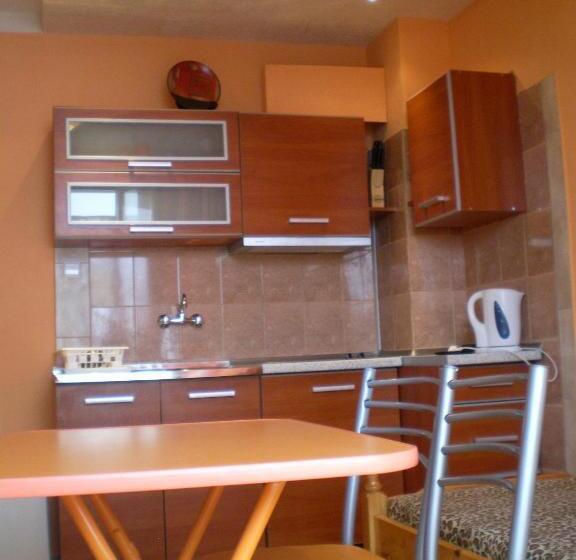 דירה בת חדר שינה 1 עם מרפסת, Edelvais Guest House