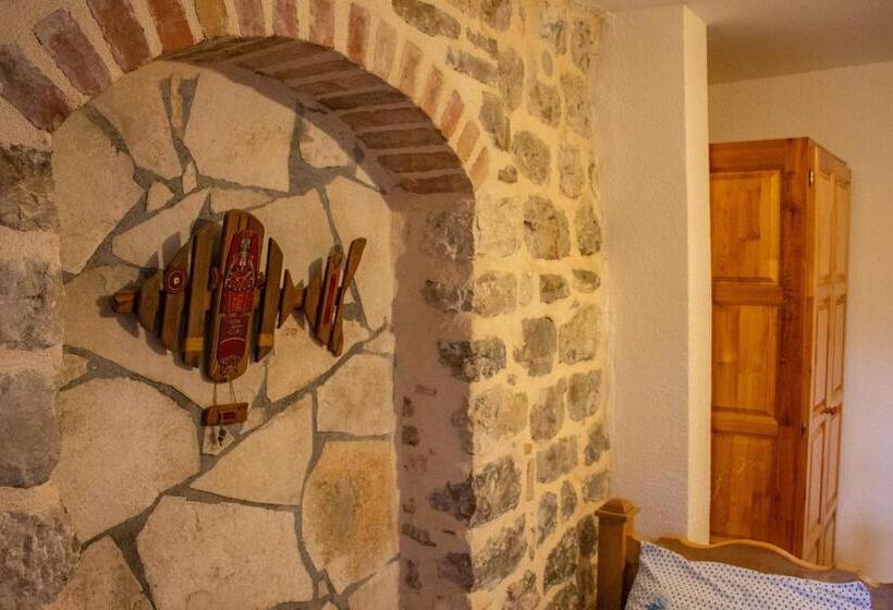 استودیوی استاندارد, Guest House šljuka