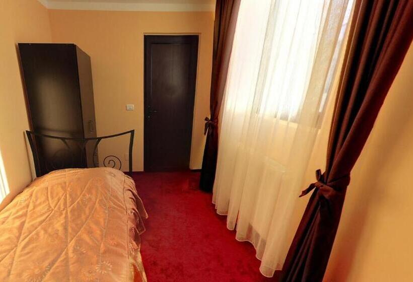 غرفة قياسية فردية, La Storia Guest House