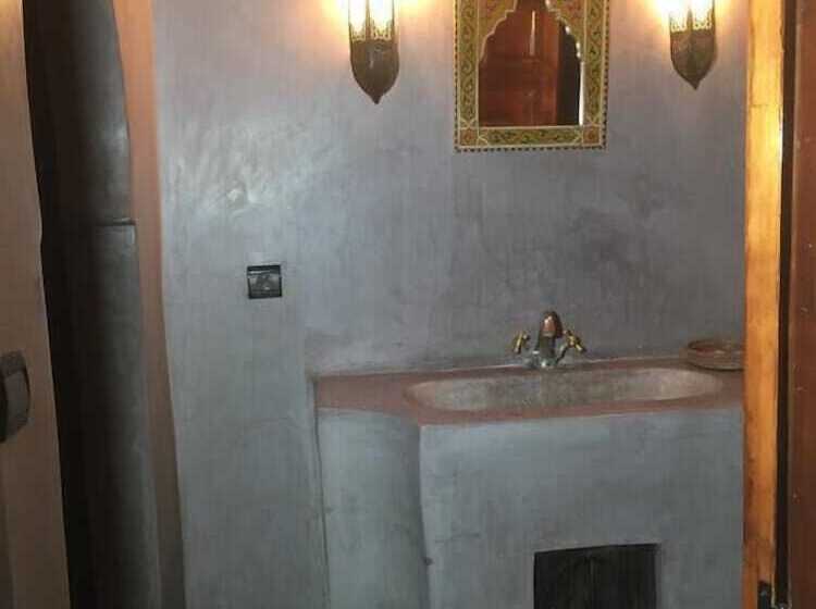 스탠다드 룸, Le Sauvage Noble