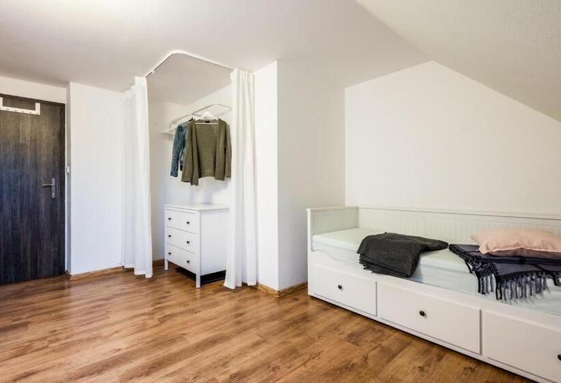 スタンダード4人部屋, Slavia Penzion