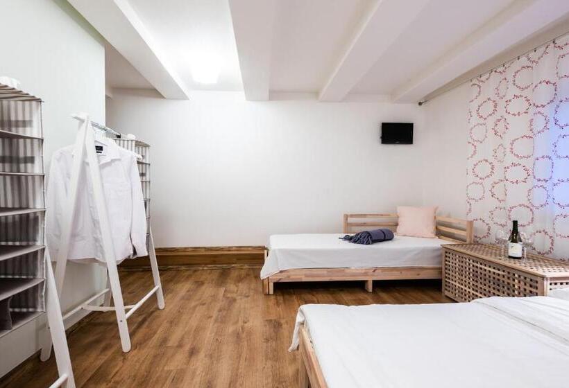 スタンダード4人部屋, Slavia Penzion