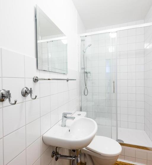 ガーデンビュースタンダードルーム, Slavia Penzion