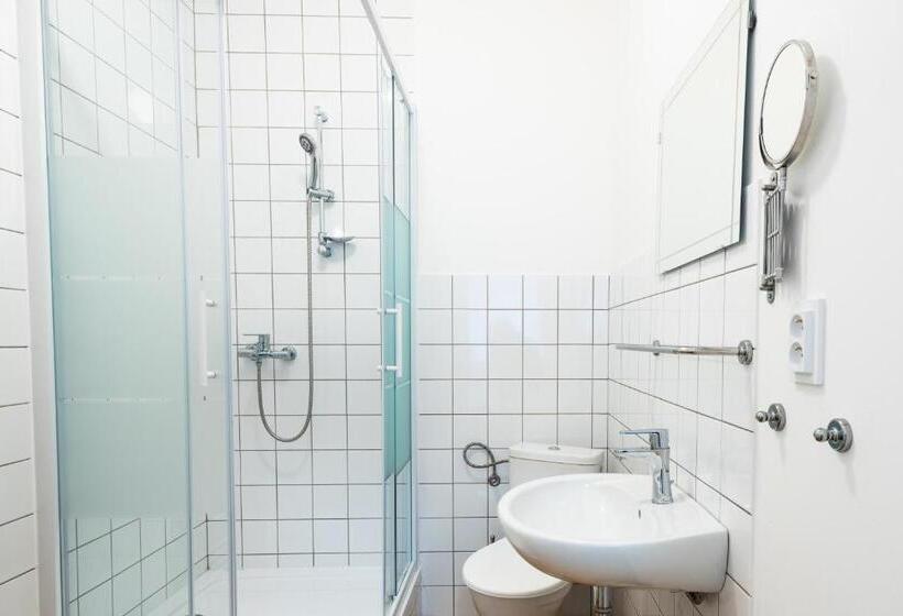 1ベッドルームアパートメント, Slavia Penzion