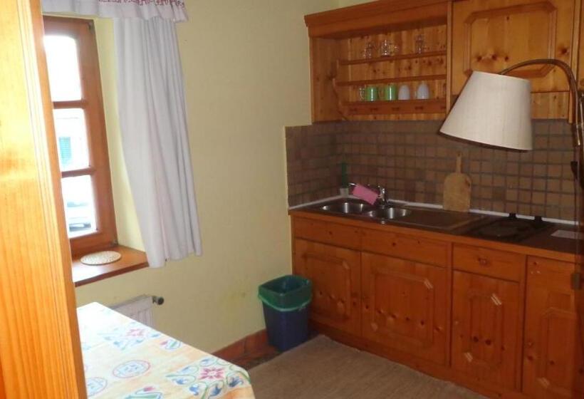 Quarto Quádruplo Estandar, Hirschenhof