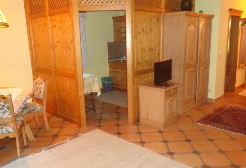 Quarto Quádruplo Estandar, Hirschenhof