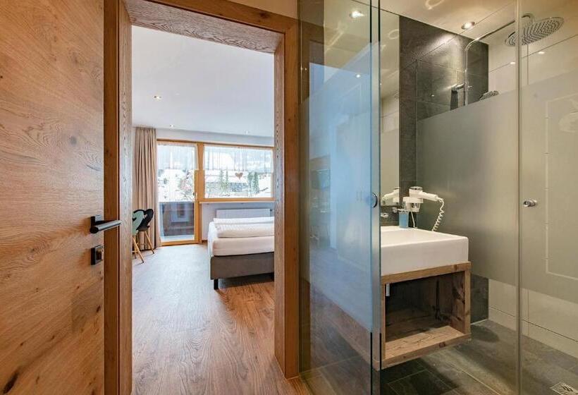 غرفة قياسية مزوَّدة بشُرفة, Gasthof Pension Wulfenia