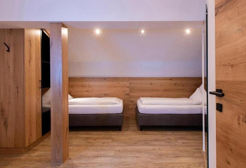 غرفة عائلية, Gasthof Pension Wulfenia