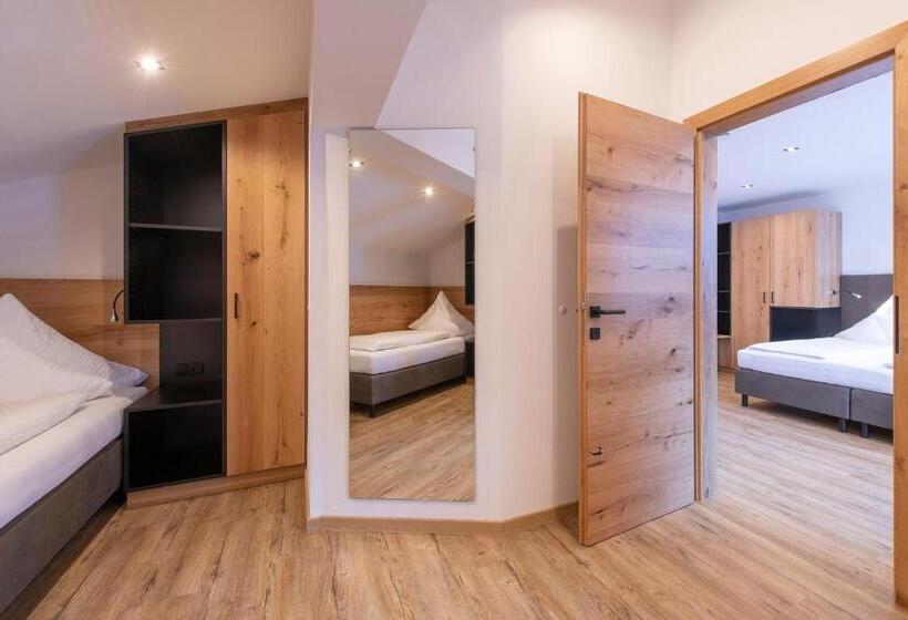 Семейный Номер, Gasthof Pension Wulfenia