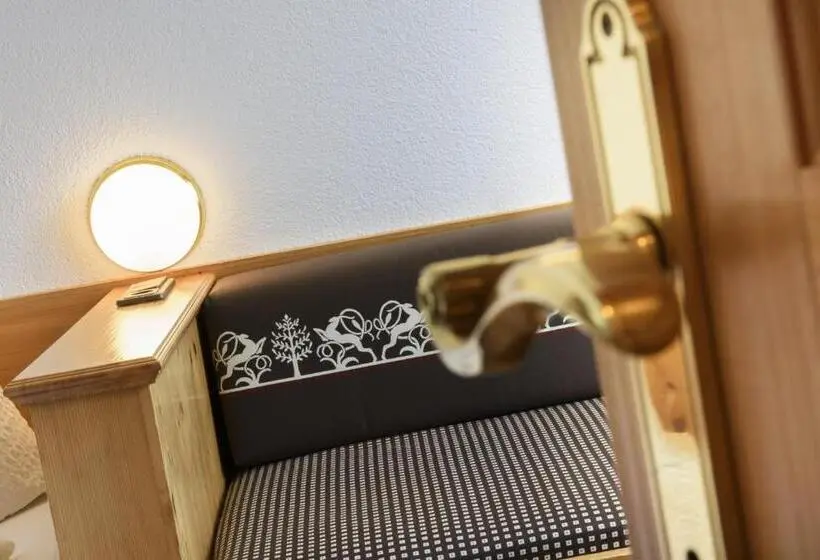 スタンダードシングルルーム, Gasthof Pension Wulfenia