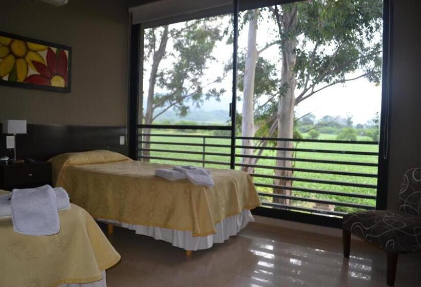 آپارتمان 2 خوابه, La Wet