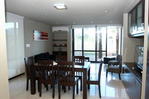 آپارتمان 3 خوابه, La Wet