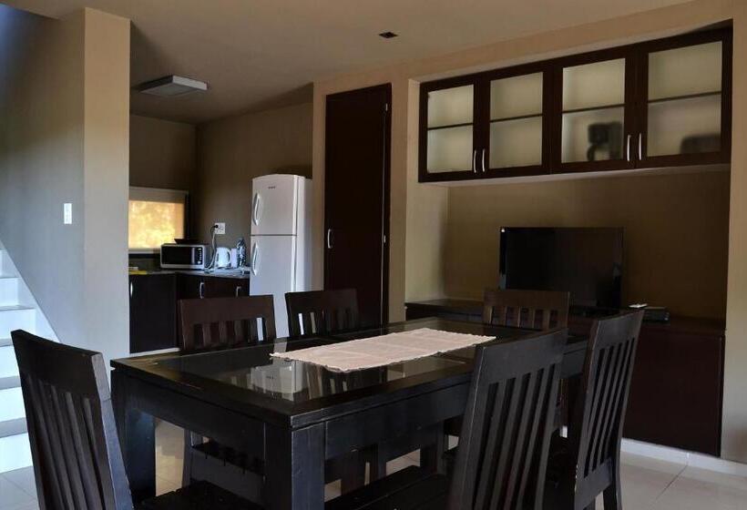 آپارتمان 2 خوابه, La Wet