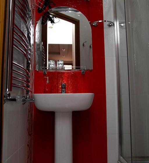 스탠다드 트리플 룸, Azoyan Guest House