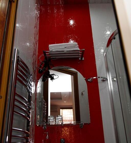 스탠다드 트리플 룸, Azoyan Guest House