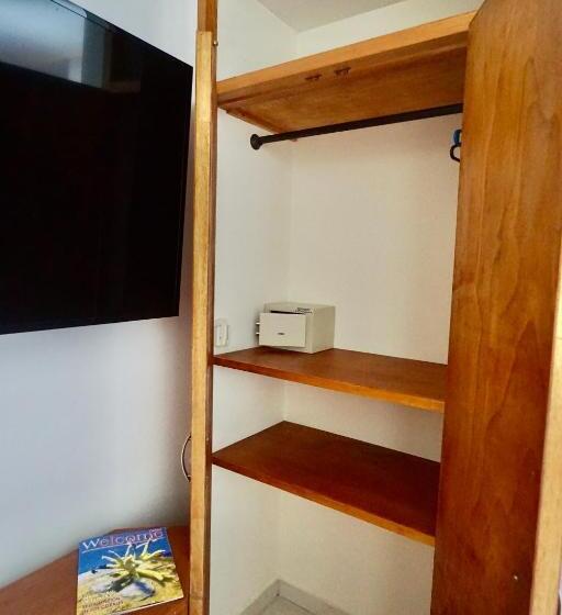 Family Room Pool View, Cozy Cottage Posada Turistica