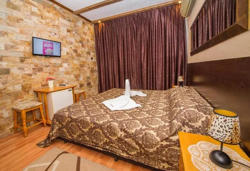 اتاق راحتی, Guest House Amore