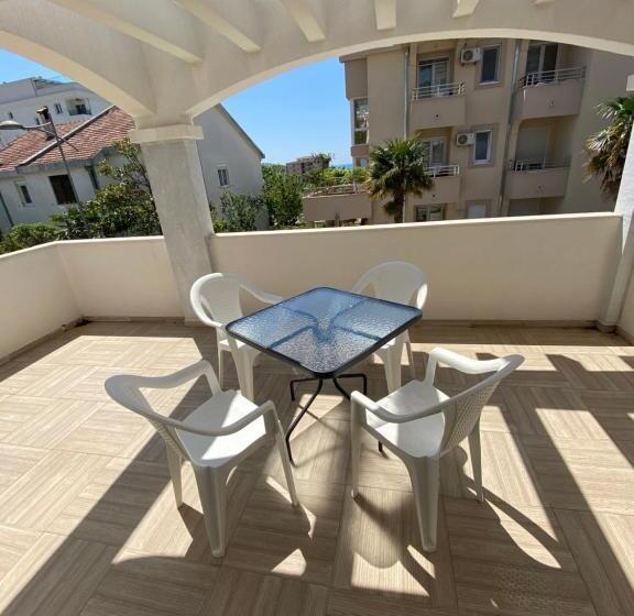 استودیو استاندارد با بالکن, Guesthouse Civovic